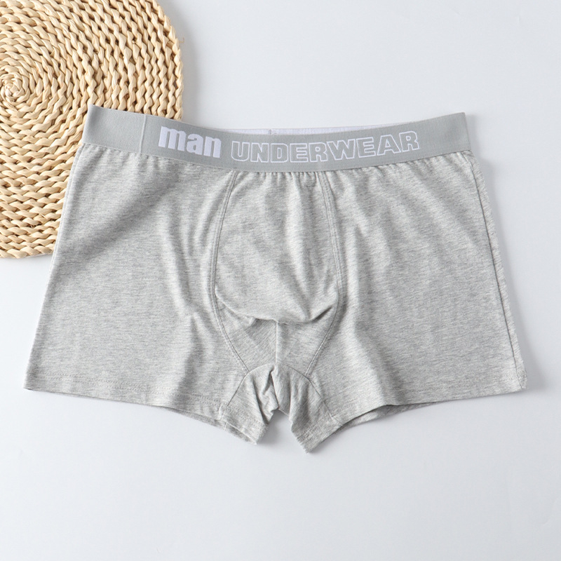 Meeste puuvillased bokserid, hingavad, keskmise talje, ühetoonilised, 95–100% puuvill