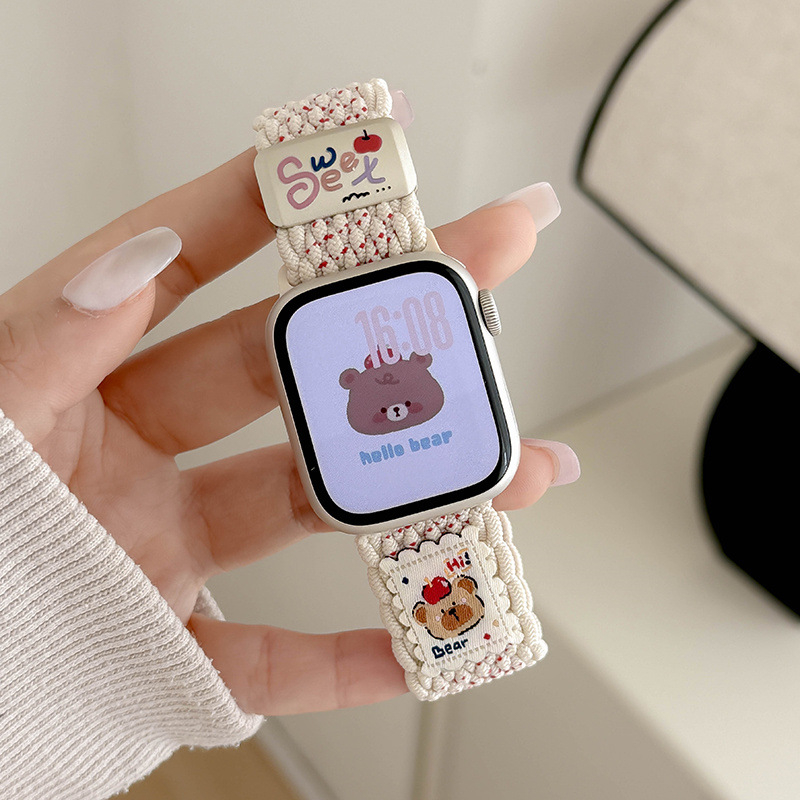 Remen za Apple Watch Series 10 od najlona, pleteni, s magnetskom kopčom i slatkim motivom medvjedića