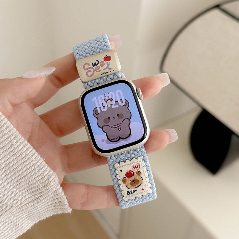 Remen za Apple Watch Series 10 od najlona, pleteni, s magnetskom kopčom i slatkim motivom medvjedića