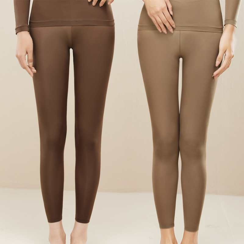 Moteriški terminės pagrindinės kelnaitės su dvipuse šeravimo danga, šildymas ir pastovi temperatūra natūraliam pojūčiui po drabužiais. Audinys: nailonas; Funkcijos: juosmens parama, šiluma; Sluoksnis: vieno sluoksnio; Raštas: vienspalvis; Pagrindinis audin