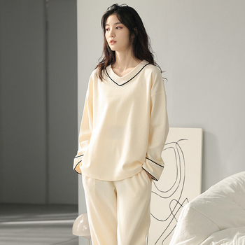 Ženski pidžama set od pamuka s vafl teksturom, dugi rukavi, okrugli izrez, udoban kućni loungewear za zimu, proljeće i jesen; pogodan i za nošenje na otvorenom. Model 0079.