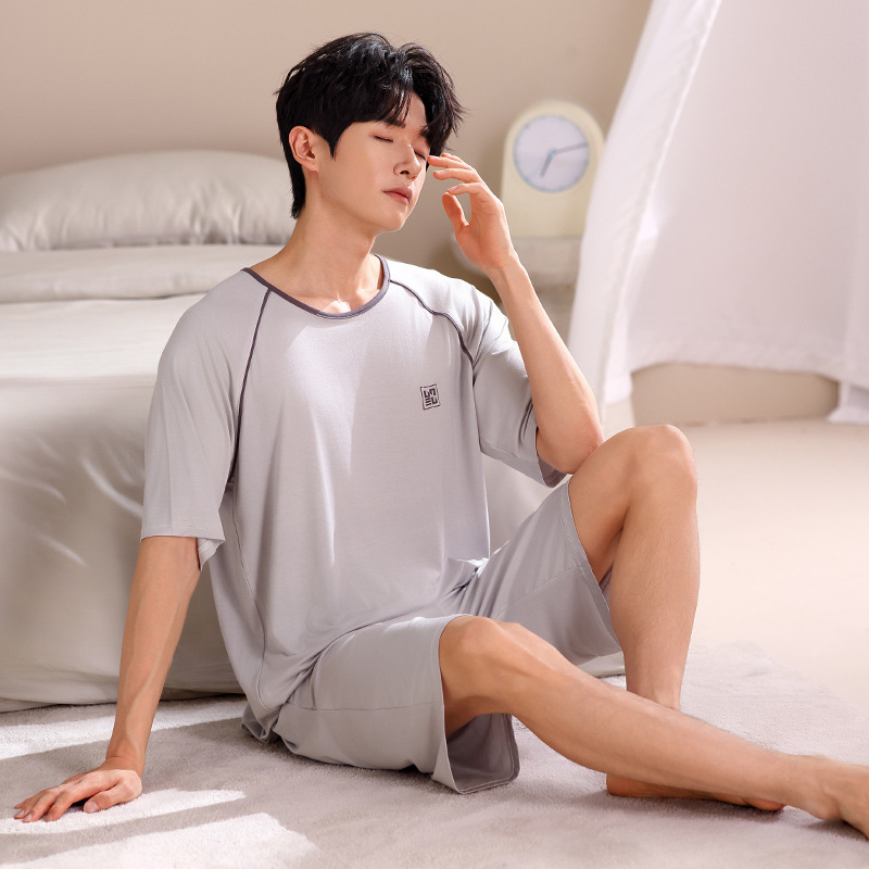 Modal vyrų pižamų komplektas vasarai: apvalia kaklo palaidinė, 3/4 rankovės, šortai, plonas kvėpuojantis audinys iš viskozės