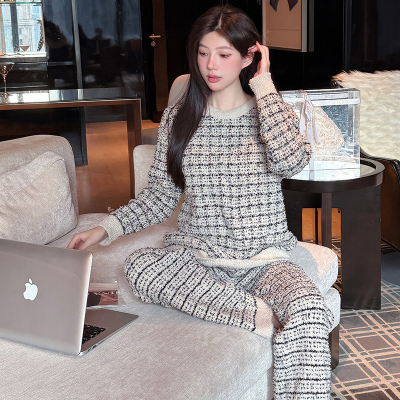 Set pijamale din catifea semi-velur, stil retro toamnă-iarnă, grosime extra 401–500 g/m², guler rotund, mâneci lungi