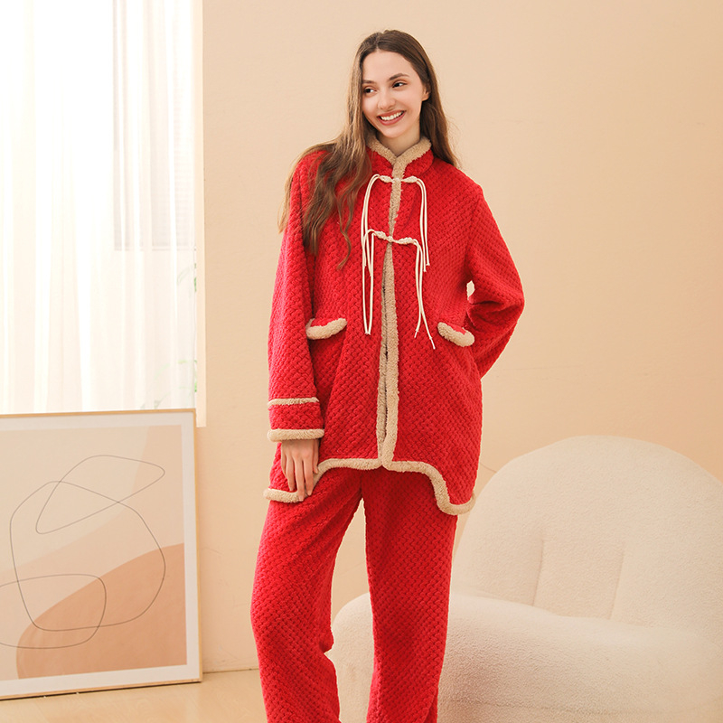 Set de pijamale din Arctic fleece, stil minimalist, țesătură groasă 181–200 g/m², mâneci lungi, pantaloni lungi