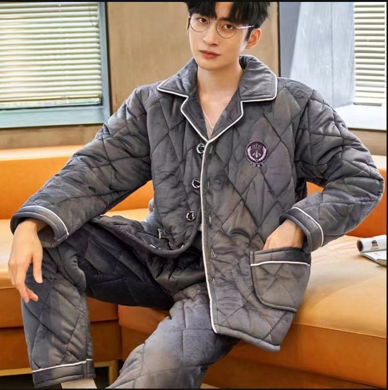 Vyrų Crystal Velvet kostiumas, paprastas kasdienis stilius (Crystal Velvet audinys, apykaklė su plačiu lapeliu, ilgos rankovės, 251–300 g/m2, 90–95% poliesterio)