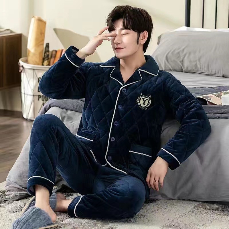 Vyrų Crystal Velvet kostiumas, paprastas kasdienis stilius (Crystal Velvet audinys, apykaklė su plačiu lapeliu, ilgos rankovės, 251–300 g/m2, 90–95% poliesterio)