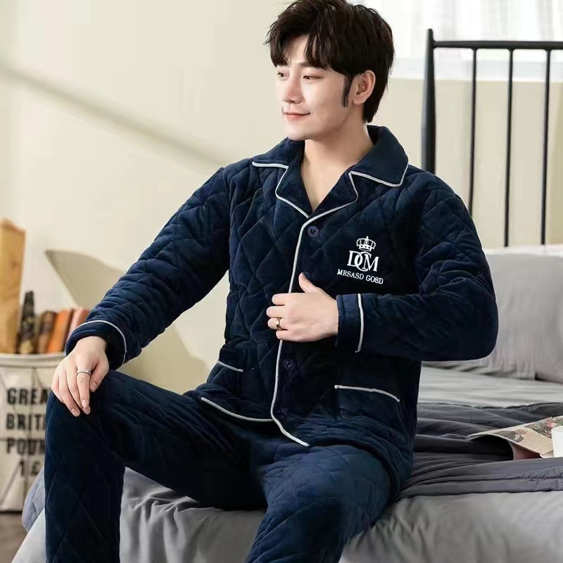 Vyrų Crystal Velvet kostiumas, paprastas kasdienis stilius (Crystal Velvet audinys, apykaklė su plačiu lapeliu, ilgos rankovės, 251–300 g/m2, 90–95% poliesterio)