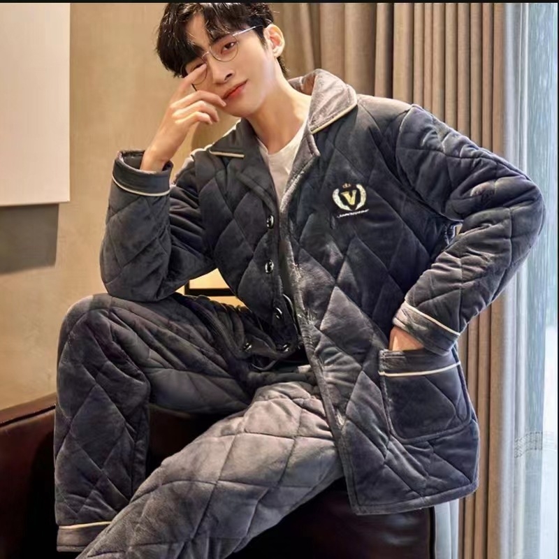 Vyrų Crystal Velvet kostiumas, paprastas kasdienis stilius (Crystal Velvet audinys, apykaklė su plačiu lapeliu, ilgos rankovės, 251–300 g/m2, 90–95% poliesterio)