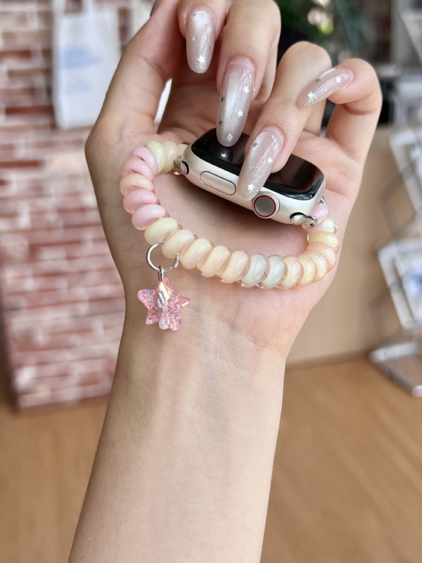 Elastična plastična narukvica za Apple Watch s jednim petljom zatvaranja (bez kopče); kompatibilno s Apple Watch; broj proizvoda AL; prilagodljiva veličina sučelja