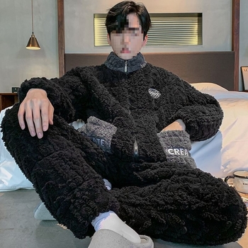 Žiemos pižamų komplektas - elastinis medvilnės audinys, stora fliso apdaila, stovima apykaklė, ilgos rankovės