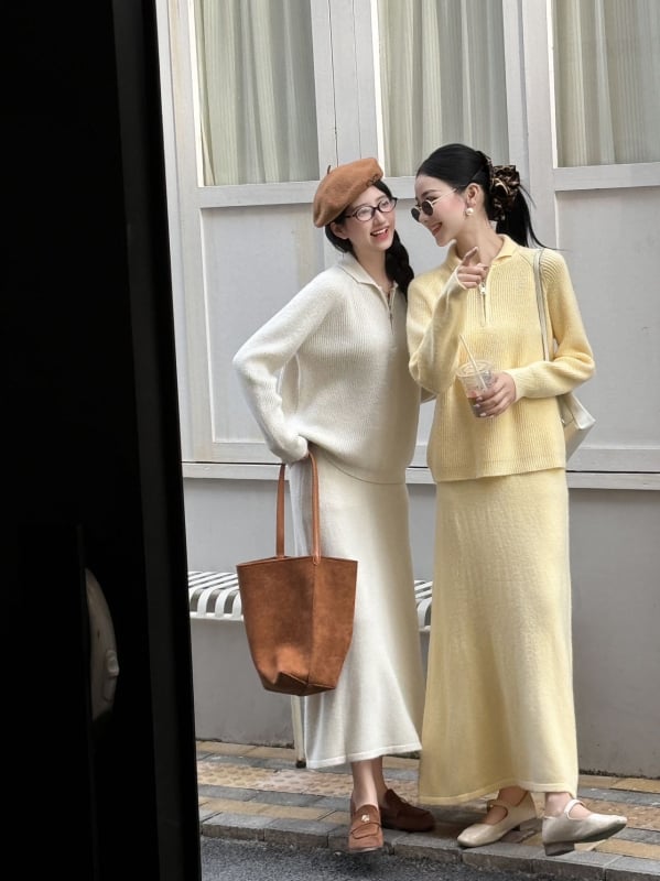 Фенна Фу комплект: плетена блуза и дълга пола, едноцветен, полиестер-еластанова смес, есен 2025, корейско-японски небрежен стил