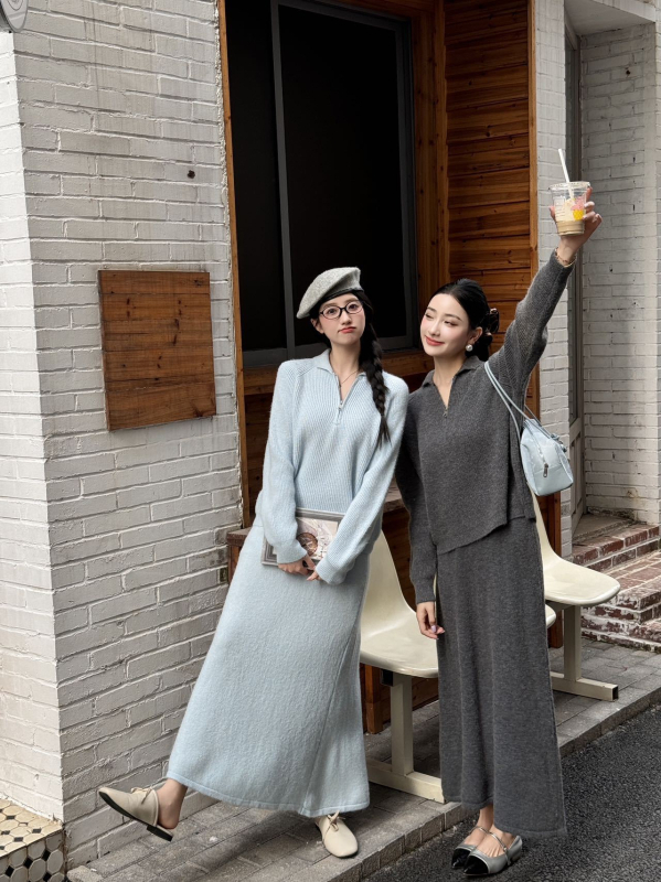 Фенна Фу комплект: плетена блуза и дълга пола, едноцветен, полиестер-еластанова смес, есен 2025, корейско-японски небрежен стил