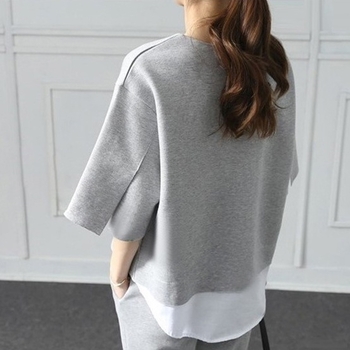 Дамски ежедневен панталонен костюм с кропнати панталони и топ с разрез, памук 50-70%