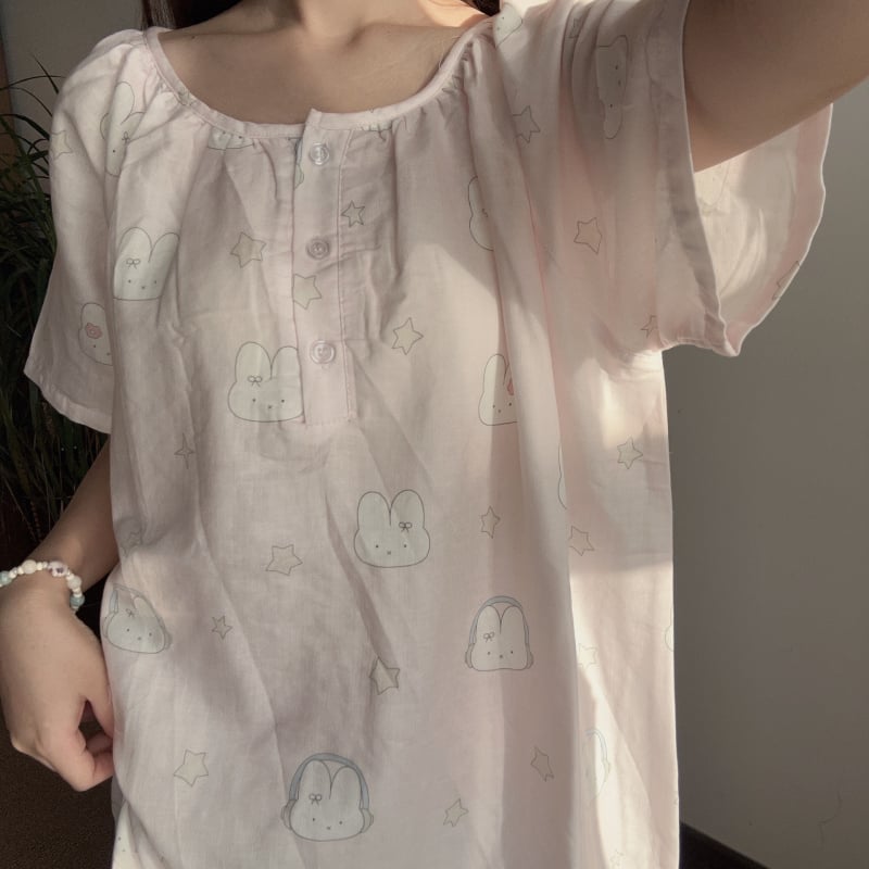 Νυχτικό από 100% βαμβάκι με μανίκια 3/4, διπλό στρώμα γάζας, λεπτό ύφασμα (121–140 g/m²) – γλυκό και χαριτωμένο για τη μητρότητα