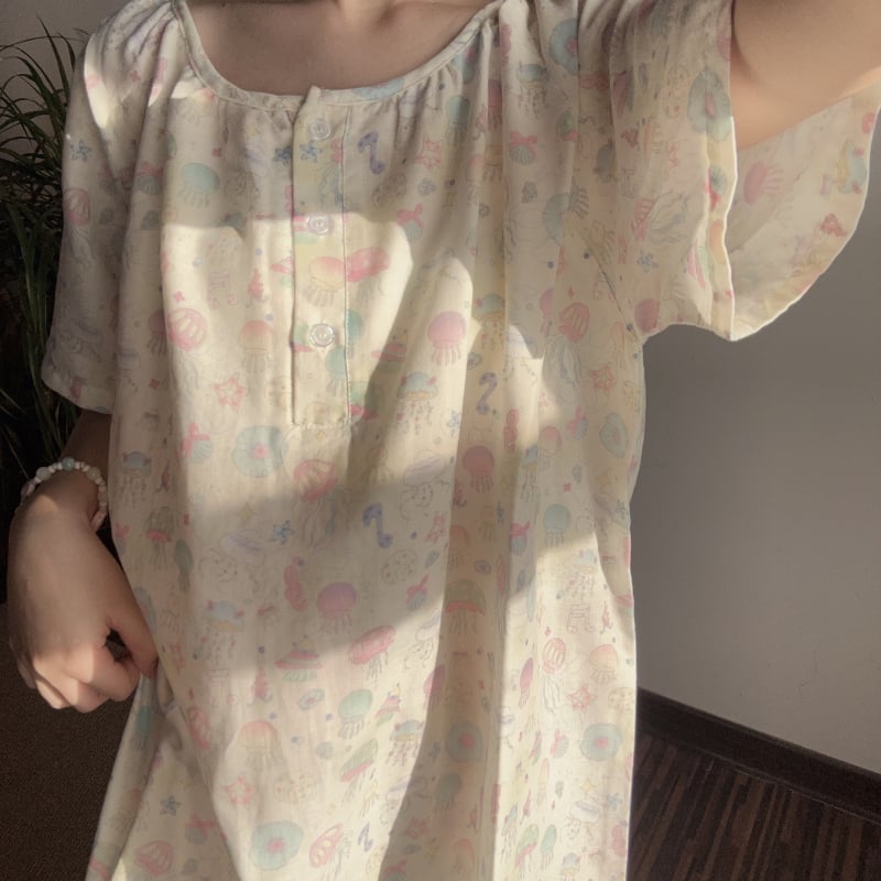 Νυχτικό από 100% βαμβάκι με μανίκια 3/4, διπλό στρώμα γάζας, λεπτό ύφασμα (121–140 g/m²) – γλυκό και χαριτωμένο για τη μητρότητα