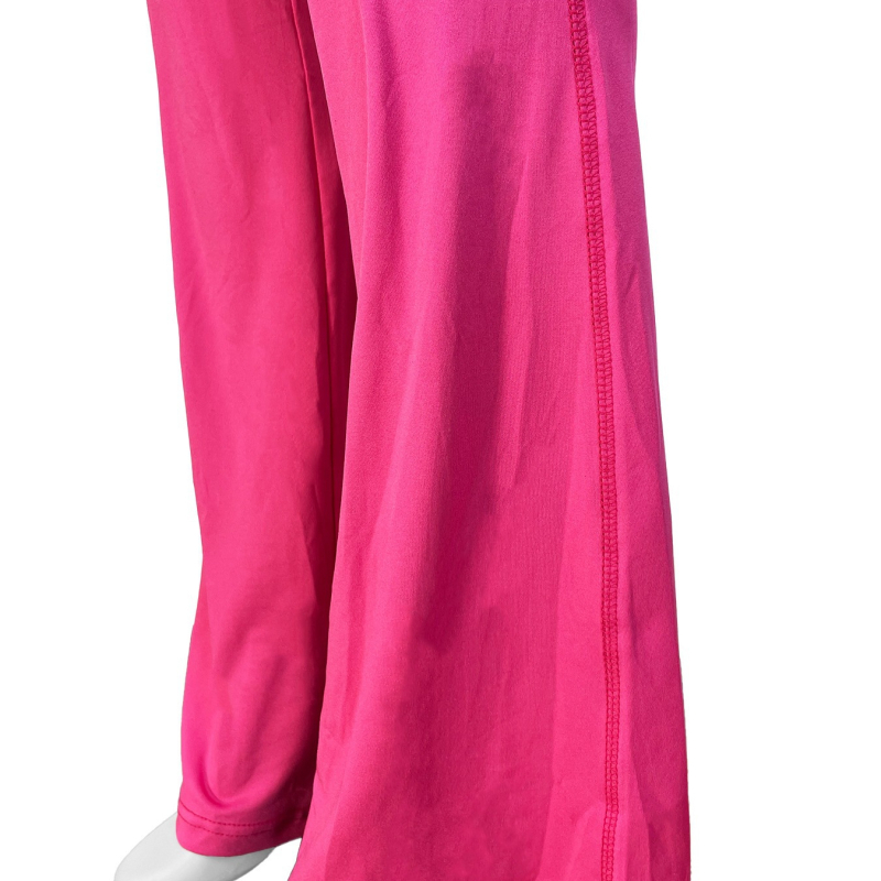 Костюм от две части с квилиран плат, дълги ръкави, едноцветен полиестер-спандекс, есен 2024, елегантен градски стил