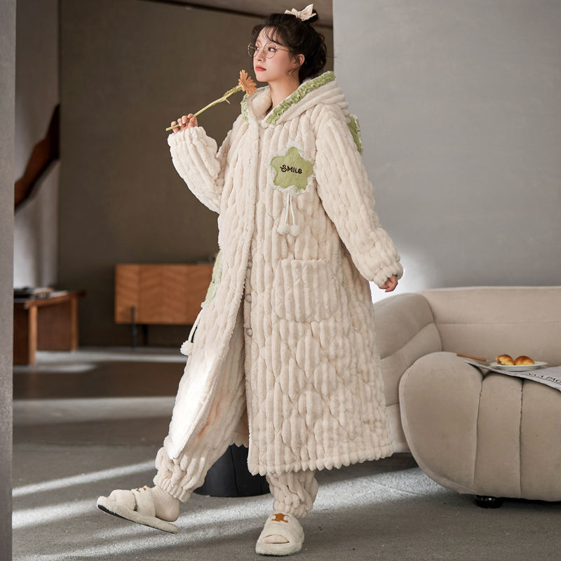 Pidžāmas halāts ar karikatūras stilu, kabatām un pogām – ārkārtīgi bieza 501–600 g/m2, saglabā siltumu, pavasaris 2025