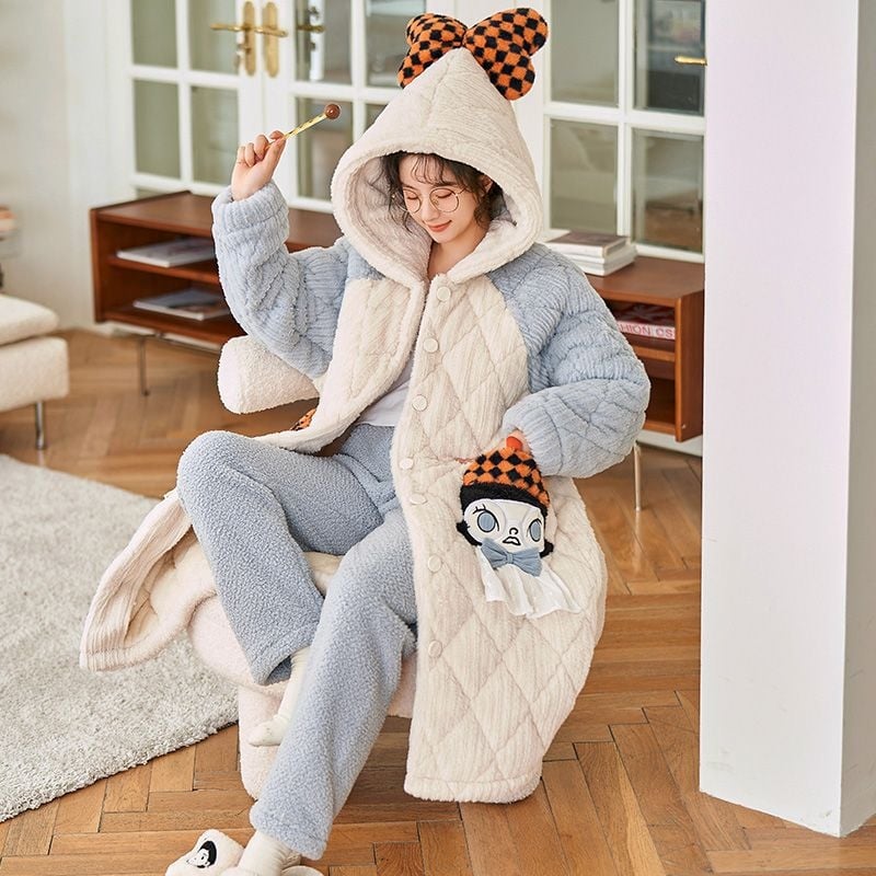 Pidžāmas halāts ar karikatūras stilu, kabatām un pogām – ārkārtīgi bieza 501–600 g/m2, saglabā siltumu, pavasaris 2025