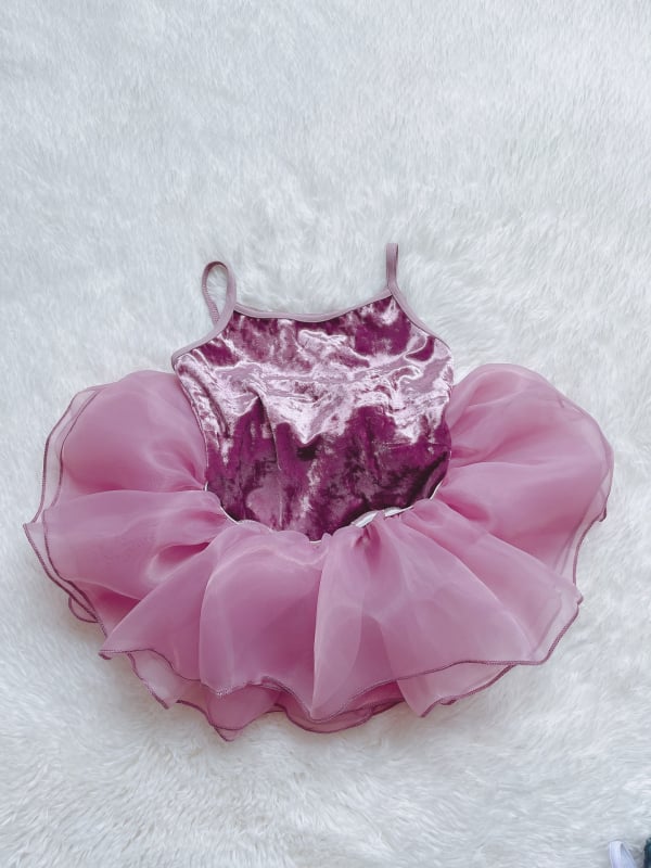 Body de dans pentru fete cu bretele – Gold Diamond Velvet, poliester, balet etno-latin, stil dulce, pentru copii 8+ ani