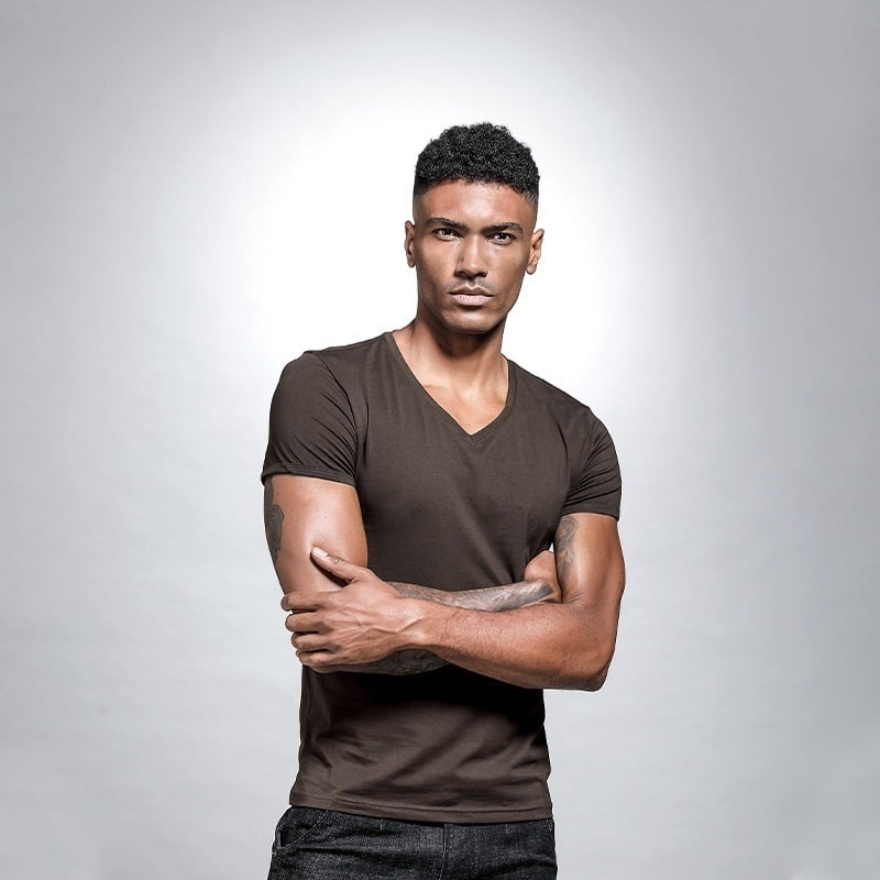 V kaklo marškinėliai, trumpomis rankovėmis, vasariškas plonas audinys, tiesus kirpimas, 100% poliesteris