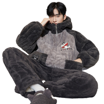 Muške pidžame – tri sloja quilted pamuka, debeli fleece podstava, okrugli ovratnik, dugi rukavi, karikatura stil