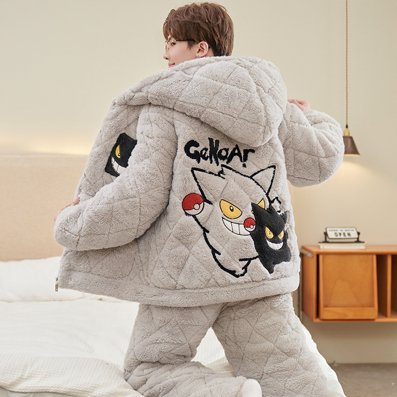Muške pidžame – tri sloja quilted pamuka, debeli fleece podstava, okrugli ovratnik, dugi rukavi, karikatura stil