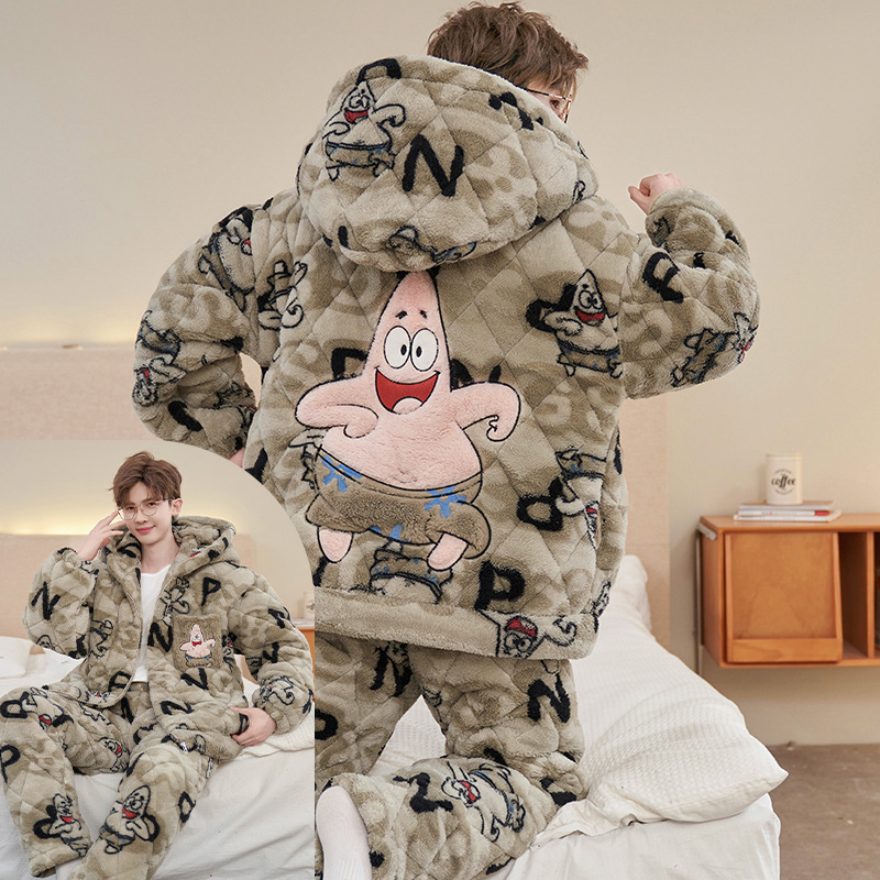 Muške pidžame – tri sloja quilted pamuka, debeli fleece podstava, okrugli ovratnik, dugi rukavi, karikatura stil