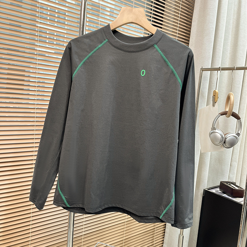 Sportiniai marškiniai su ilgomis rankovėmis laisvo kirpimo, dryžuotas raštas, apvalus kaklas, 96% poliesteris