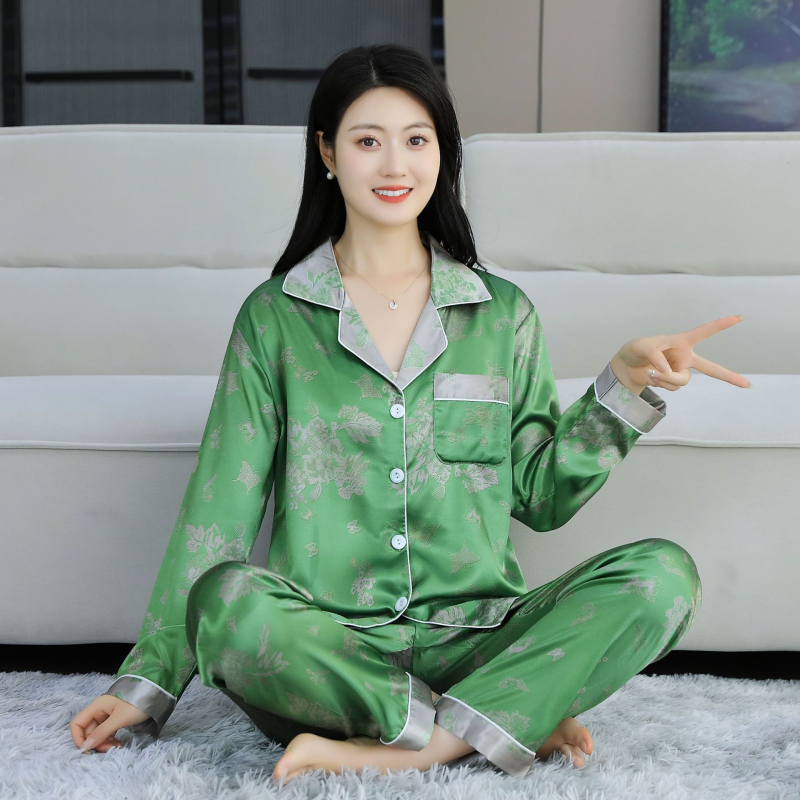 Sieviešu vasaras pidžāamu komplekts no ledus zīda, trīsdaļīgs komplekts ar kardigānu ar apkakli, plāns audums 101–120 g/m²