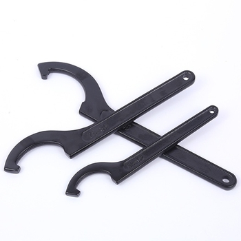 Kablyno galvos pusmėnulio formos veržlė, smūgiams atsparus santechnikos remonto įrankis vandens skaitiklio dangčiui; Medžiaga: 45# plienas; Dizainas: šoninė skylė apvaliajai užkurnei