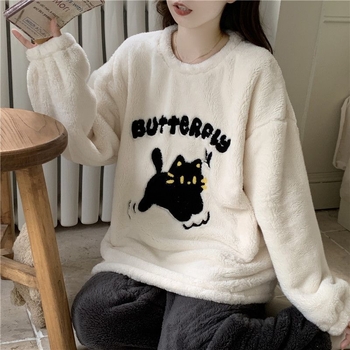 Meitenēm paredzēts pidžamu komplekts, pusvelūrs, biezs un silts, apaļš kakla izgriezums, garas piedurknes, mīļš karikatūru stila mājas apģērbs ziemai