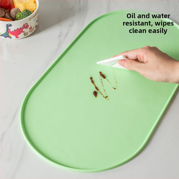 Shuoni silikoonist lauaalune, ümmarguse kujuga, ühetoonilise mustriga, kaasaegne minimalistlik stiil, välja antud 2025. aasta augustis.