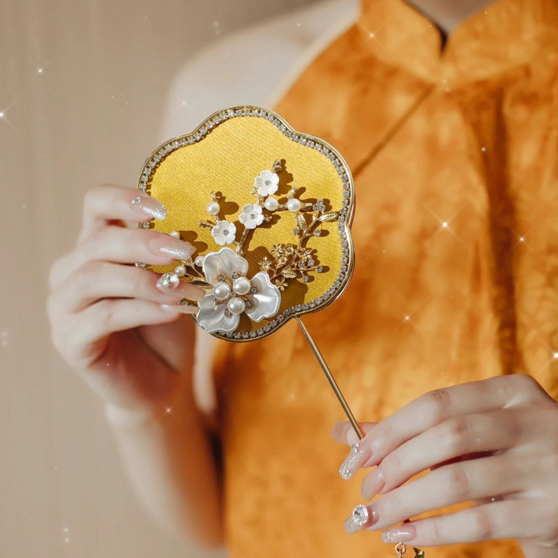 Rankinis ventiliatorius – apvalios formos, Kinijos stilius, metalinis korpusas, intarpų dailė, verslo dovana