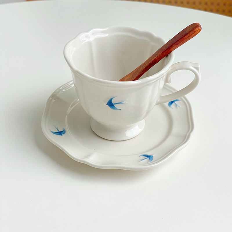 Πιάτο επιδορπίου από πορσελάνη, υπό γλάρωση χρωμάτων, χειροποίητο ζωγραφισμένο, ακανόνιστο σχήμα, κατάλληλο για φούρνο μικροκυμάτων