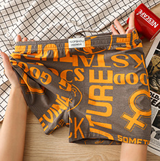 Firecracker памучни боксерки, дишащ трикотаж, средна талия, текстов принт, подплата с 90–95% спандекс, 95–100% памук