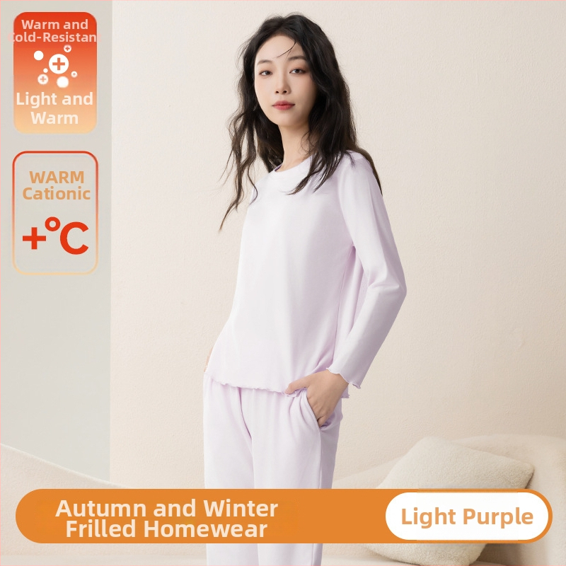 Sieviešu pidžāmas komplekts rudens–ziemas sezonai ar fleece oderi, bieza auduma, apaļš kakls, garas piedurknes; var valkāt ārpus mājas.