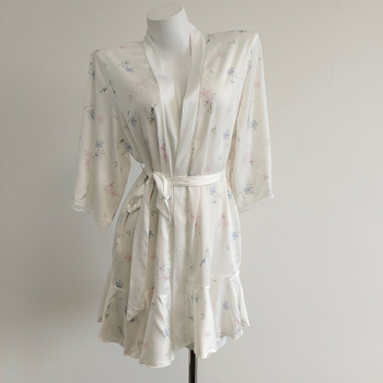 Σεξουαλικό νυχτικό με τιράντες και δαντέλα Ice Silk, V-λαιμός, 3/4 μανίκια, 181–200 g/m²