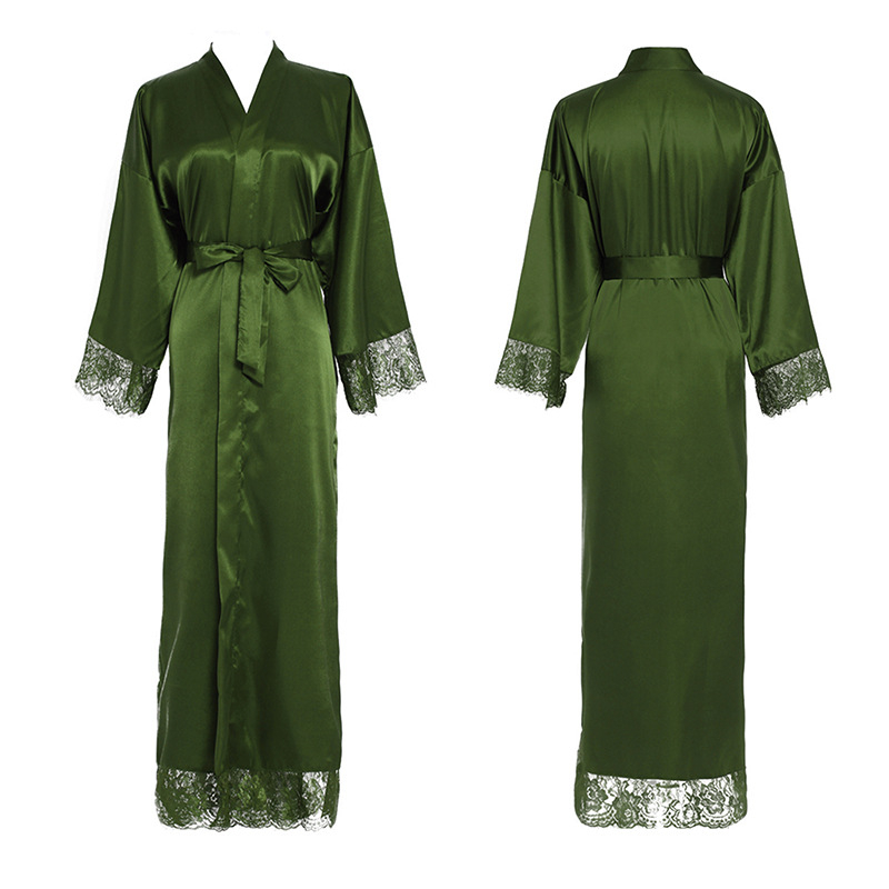 Sieviešu garais halāts ar mežģīnēm no imitācijas zīda; poliesters 90–95%; ultra plāns 81–100 g/m2; V kakla izgriezums; 7/8 piedurknēm