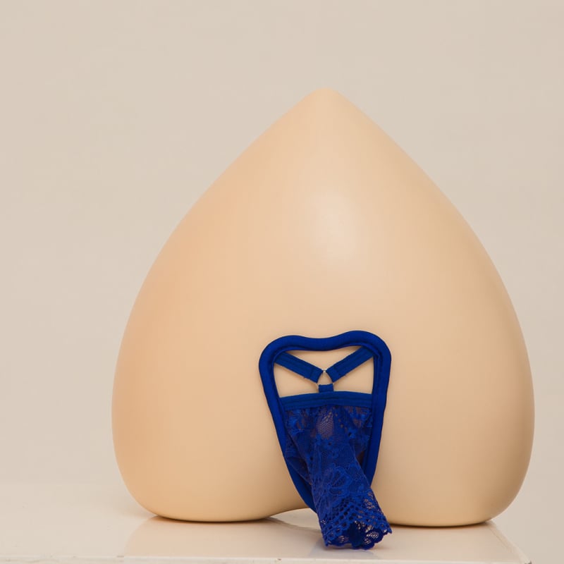 Férfi láthatatlan C-alakú alsónemű csipkével, átlátszó U-alakú zsebbel, poliészter 90–95%, csomagolás zacskóban, márka Independence, 2025 tavasz