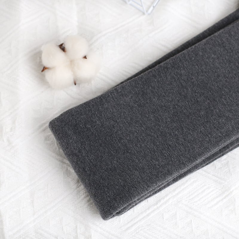 Organiskas kokvilnas legingi ar fleece iekšpusi, bieza, brīvs piegriezums, saglabā siltumu, Ziemas 2025 izlaidums