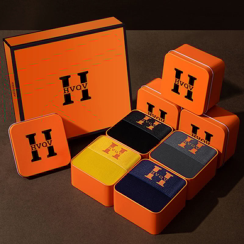 Vyrų medvilniniai bokseriai, megzti, vidutinio juosmens dydžio, vienspalviai; pagrindinis audinys 95–100% medvilnė, kirkšnies įdėklas 30–50% medvilnė