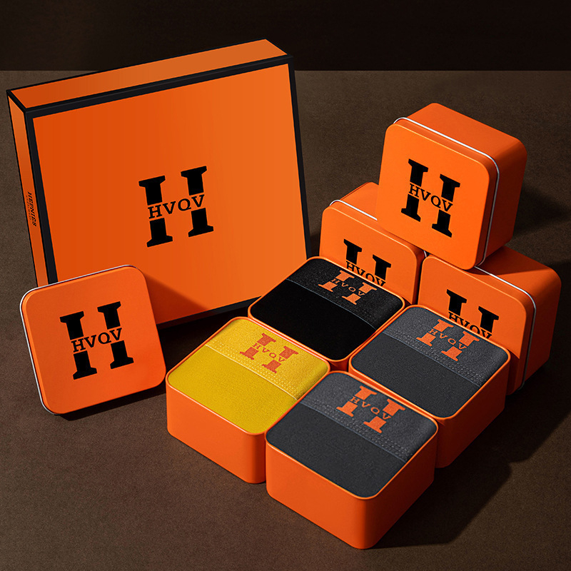 Vyrų medvilniniai bokseriai, megzti, vidutinio juosmens dydžio, vienspalviai; pagrindinis audinys 95–100% medvilnė, kirkšnies įdėklas 30–50% medvilnė