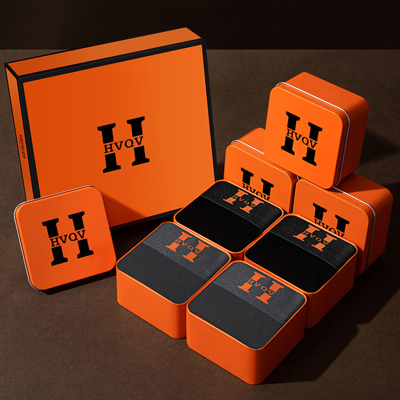 Vyrų medvilniniai bokseriai, megzti, vidutinio juosmens dydžio, vienspalviai; pagrindinis audinys 95–100% medvilnė, kirkšnies įdėklas 30–50% medvilnė