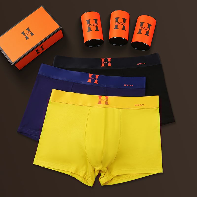 Vyrų medvilniniai bokseriai, megzti, vidutinio juosmens dydžio, vienspalviai; pagrindinis audinys 95–100% medvilnė, kirkšnies įdėklas 30–50% medvilnė