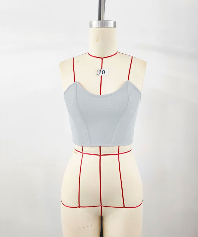 Bez piedurknēm tops ar fishbone dizainu, šaurs piegriezums, īss garums, poliesters ar spandeksu