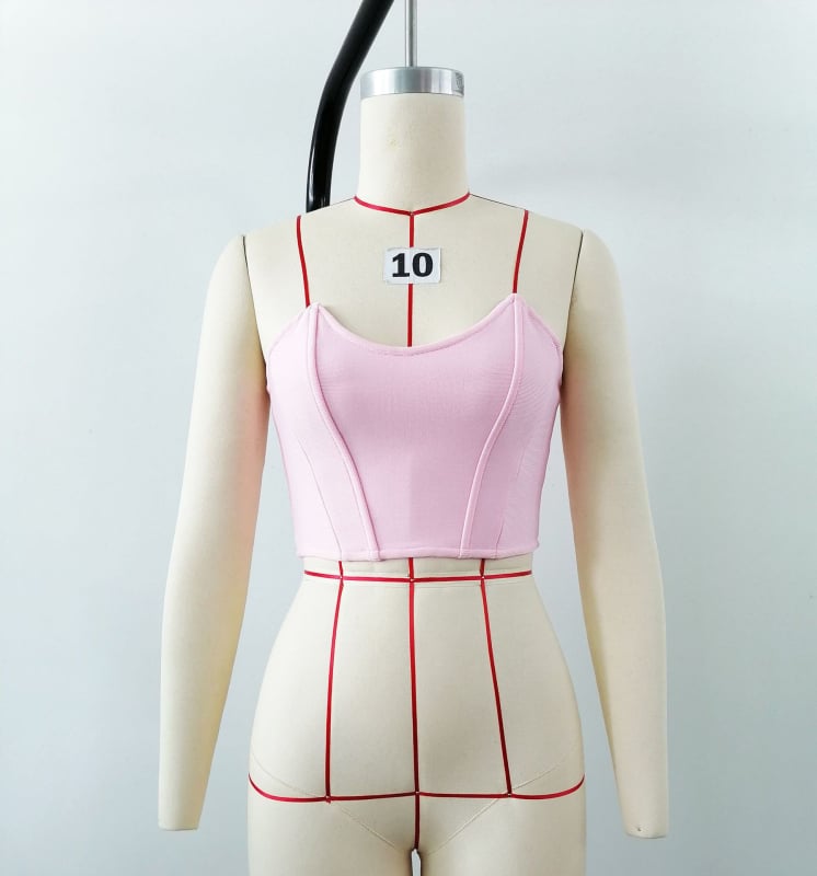 Bez piedurknēm tops ar fishbone dizainu, šaurs piegriezums, īss garums, poliesters ar spandeksu