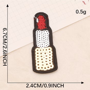 2 tk litritega tikitud embleeme kõrgetele kontsadele, huulepulkadele, kottidele ja aksessuaaridele; piiriülene tarne; arvutiga tikitud sildid; tikitud riidest embleeme