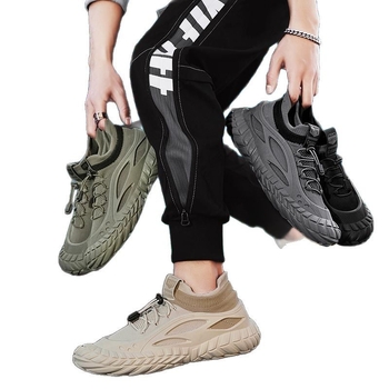 Muške tenisice u sportskom casual stilu, prozračan fly-knit gornji dio, debeli gumeni đon s protukliznim gripom, vezanje, niski kroj, EVA uložak