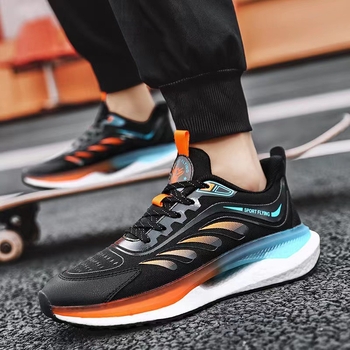 Férfi hálós futócipő – felső rész hálószövésű, légáteresztő, alacsony felső rész, fűzős zárás, EVA belső talp, vulkanizált gumitalp.