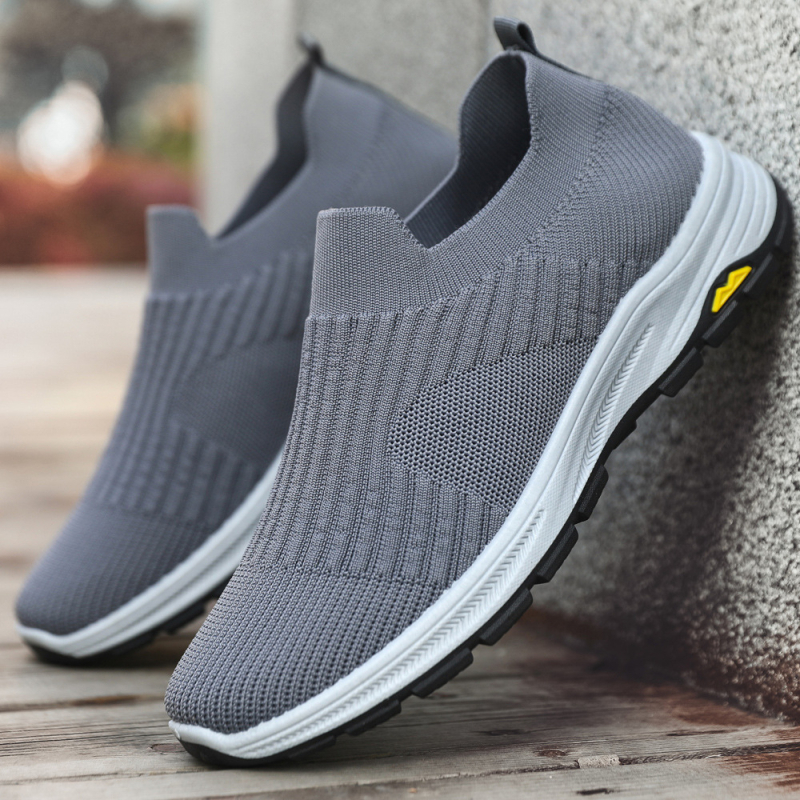 Férfiak számára légáteresztő hálós sportcipő, fűzőkkel, EVA talpé, injekciós formájú PVC talp, mindennapi használatra